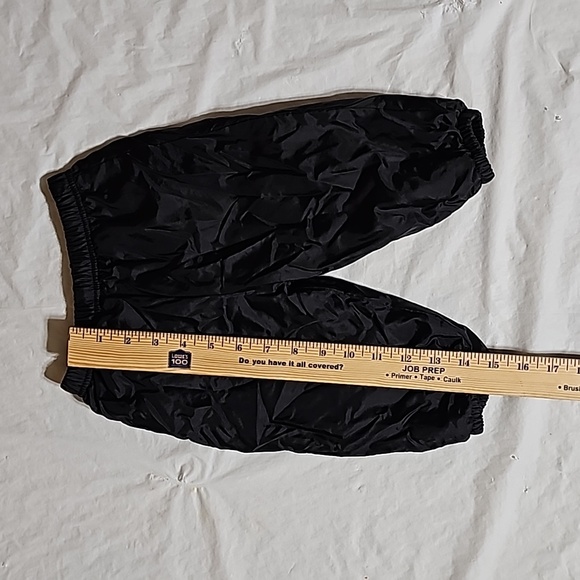 Disney It's a Small World Boy 12 Months 2pc Red Black Windbreaker/Track Suit - Picture 13 of 14